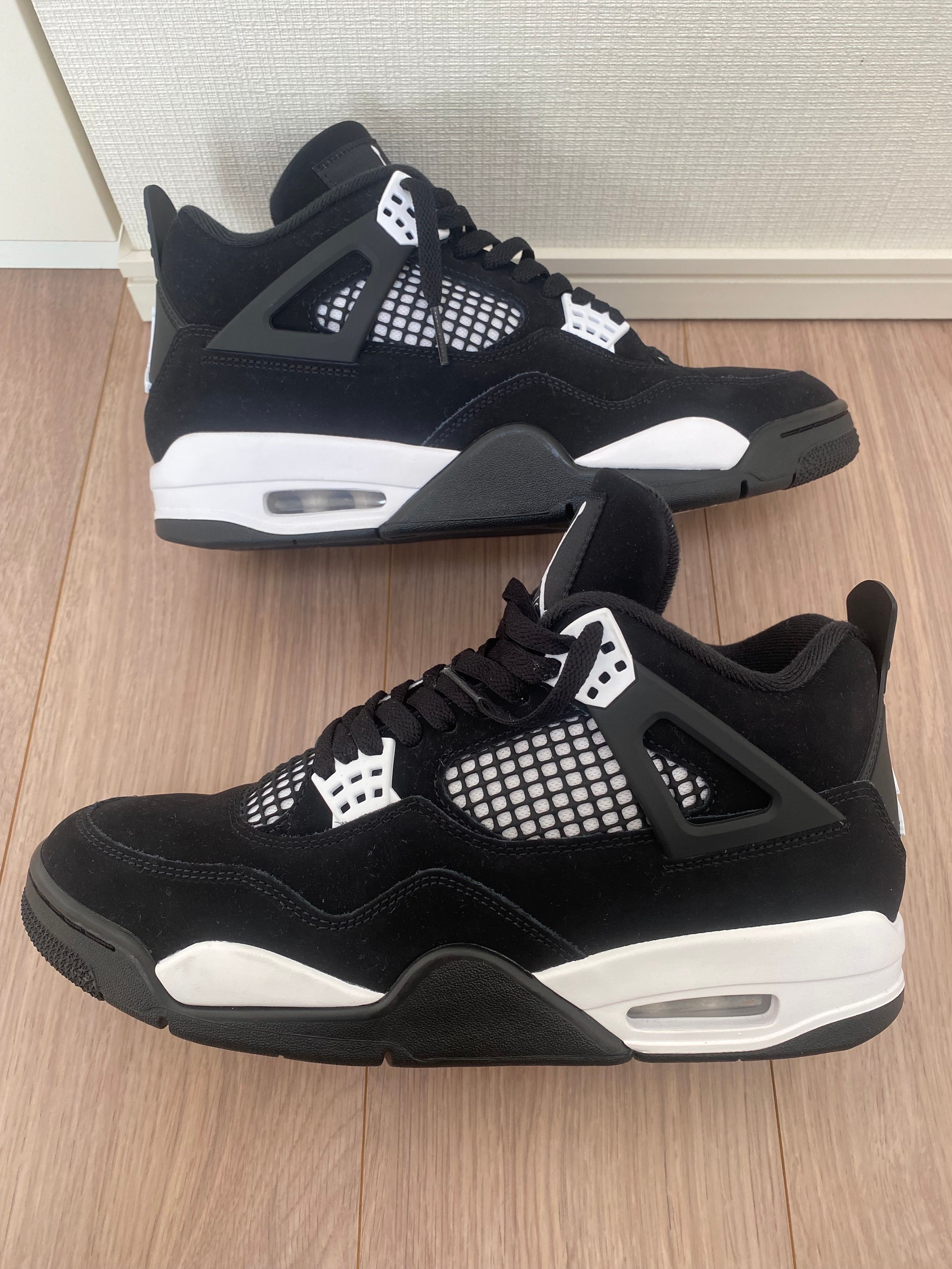 Nike Air Jordan 4 Retro "White Thunder"