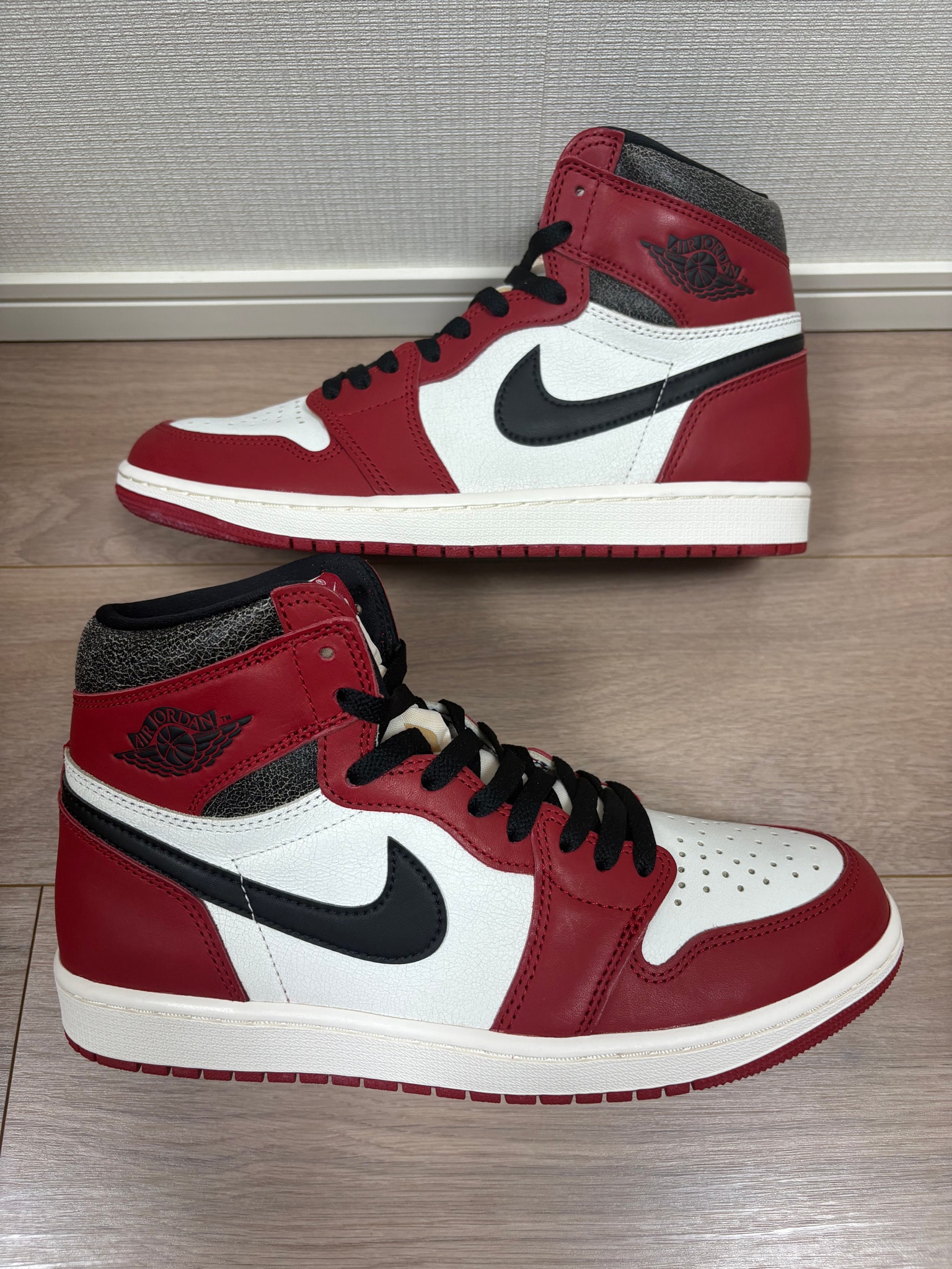 Nike Air Jordan 1 High OG "Lost & Found/Chicago"