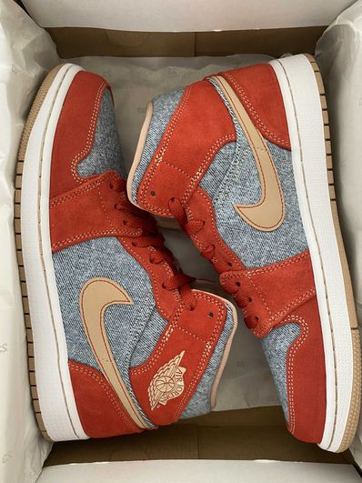 Nike Air Jordan 1 Mid "Denim"