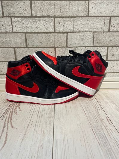 Nike Women's Air Jordan 1 Retro High OG "Satin Bred"