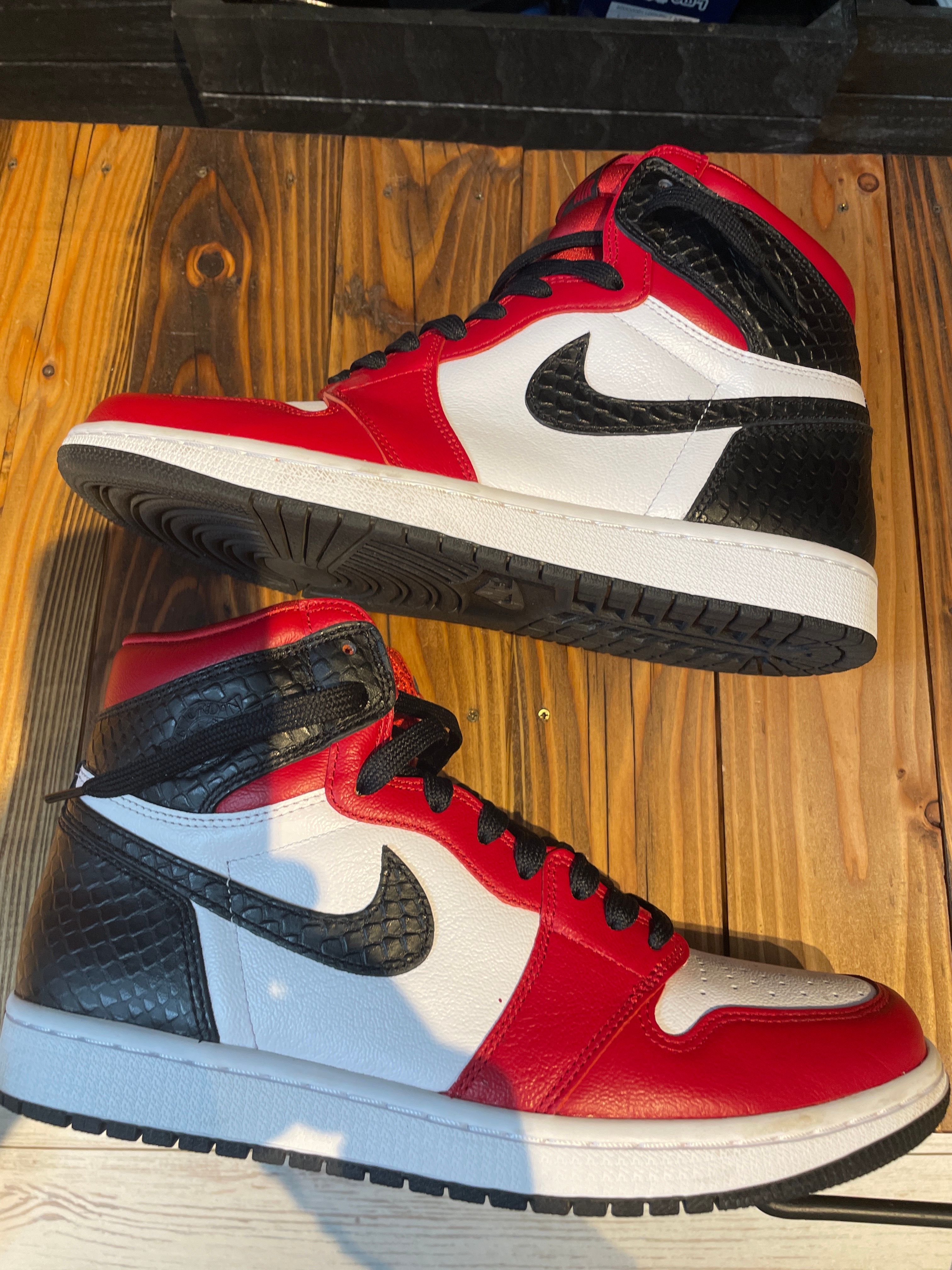 Nike Women's Air Jordan 1 High OG "Satin Red"