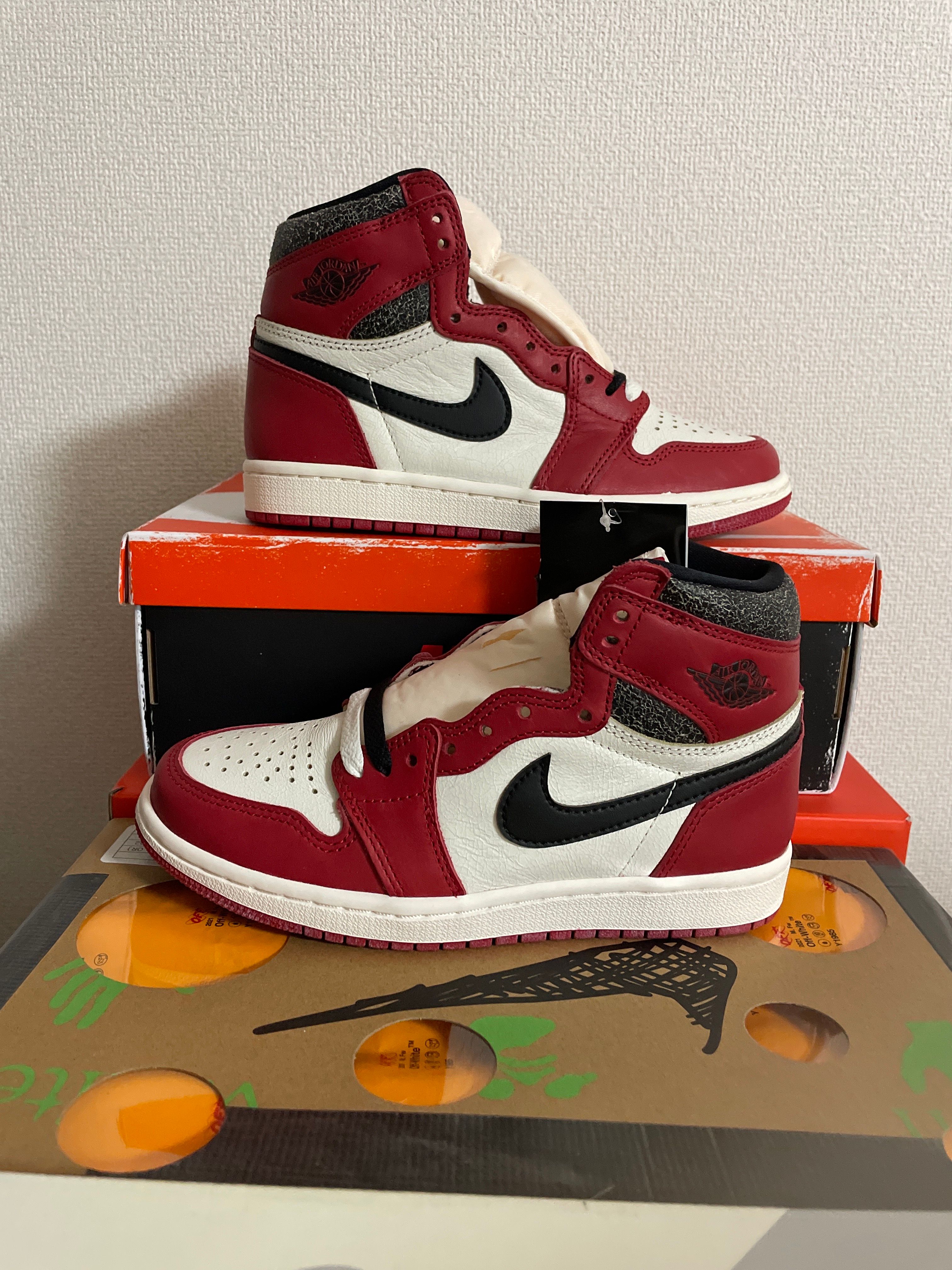 Nike Air Jordan 1 High OG "Lost & Found/Chicago"