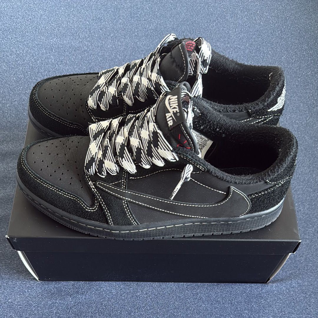 Travis Scott × Nike Air Jordan 1 Low OG SP "Black Phantom"