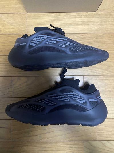 adidas YEEZY 700V3 "Alvah"