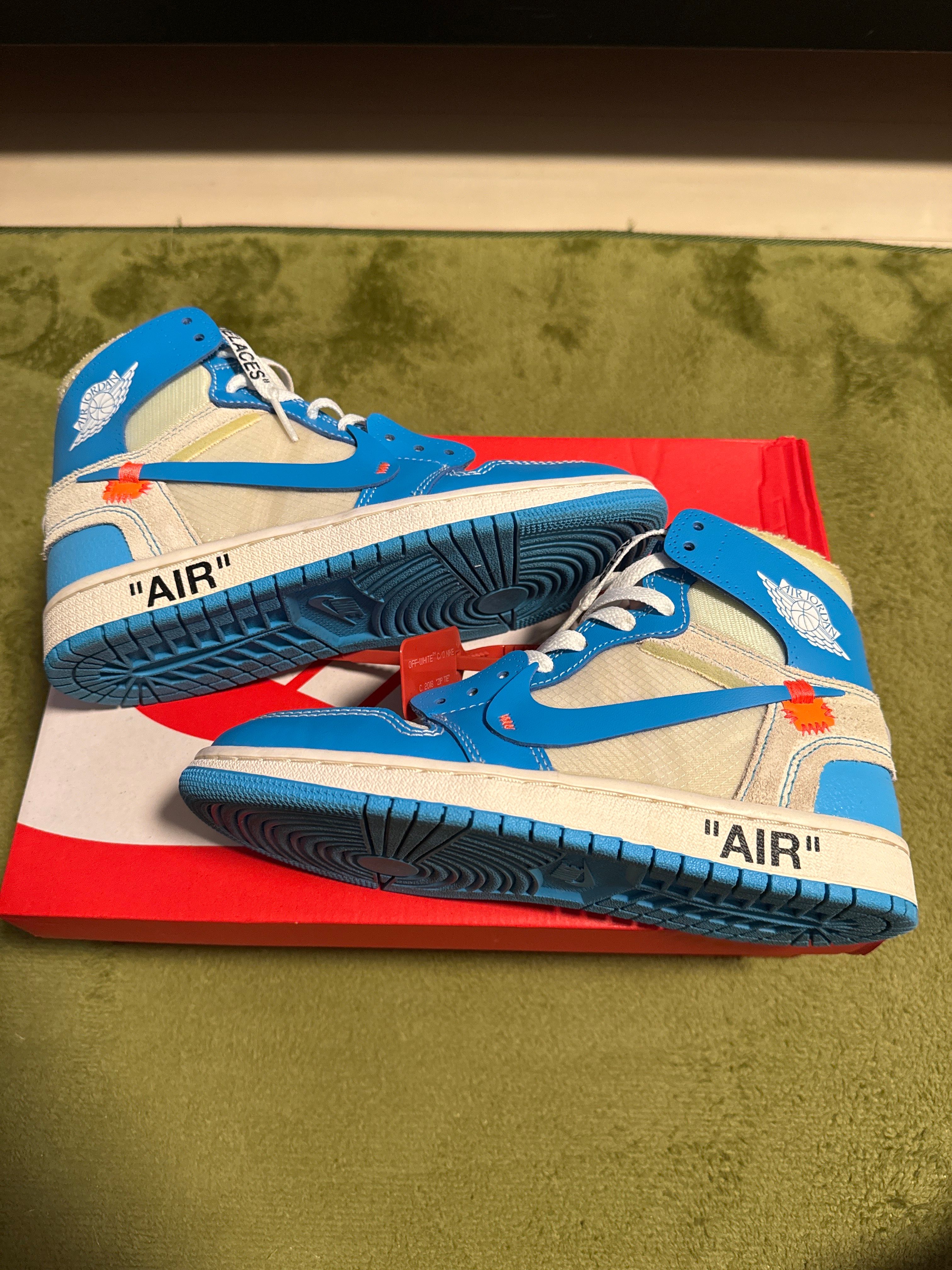 Off-White × Nike Air Jordan 1 High UNC "White/Dark Powder Blue"