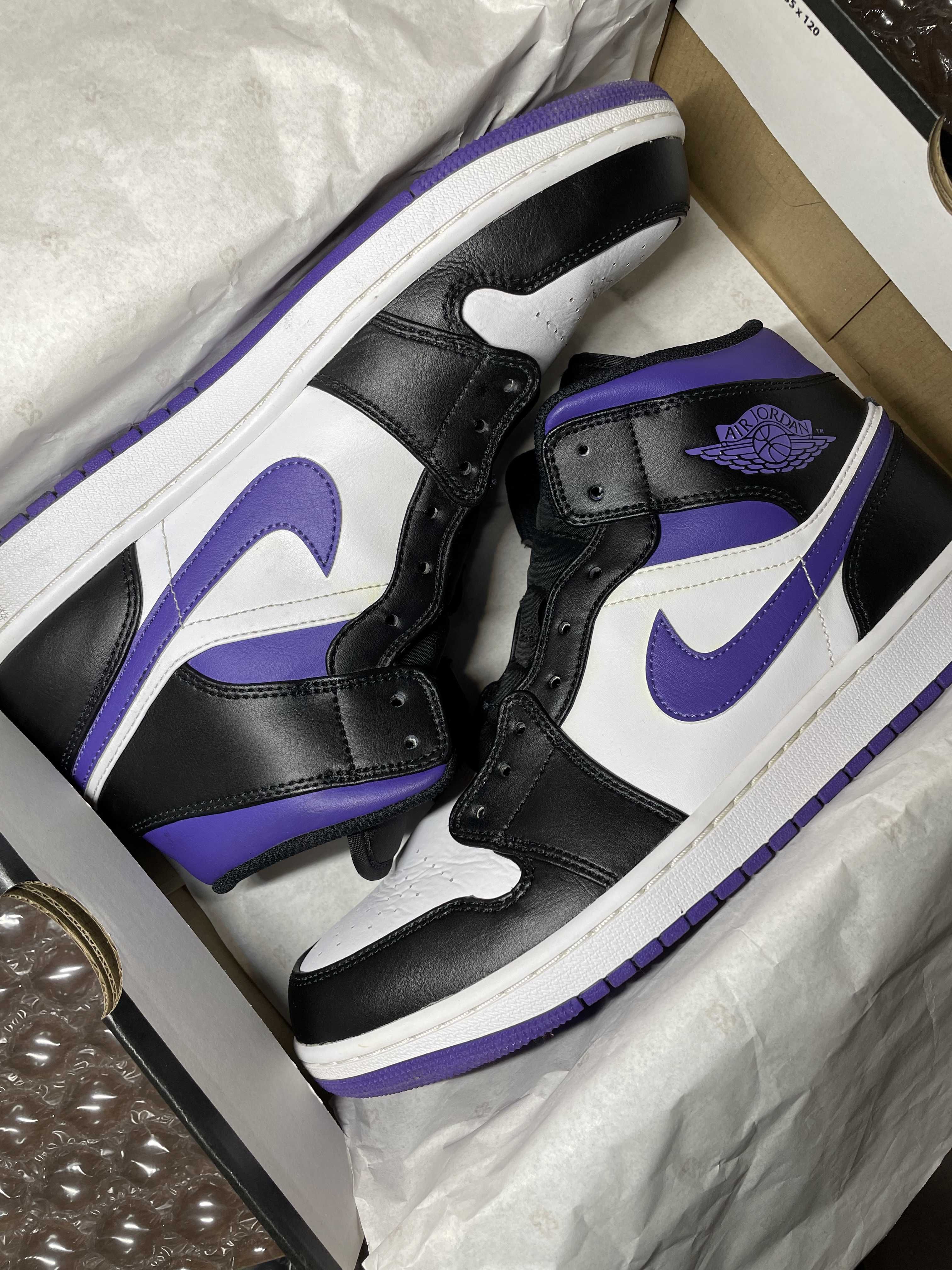 Nike Air Jordan 1 Mid "Black/Court Purple"