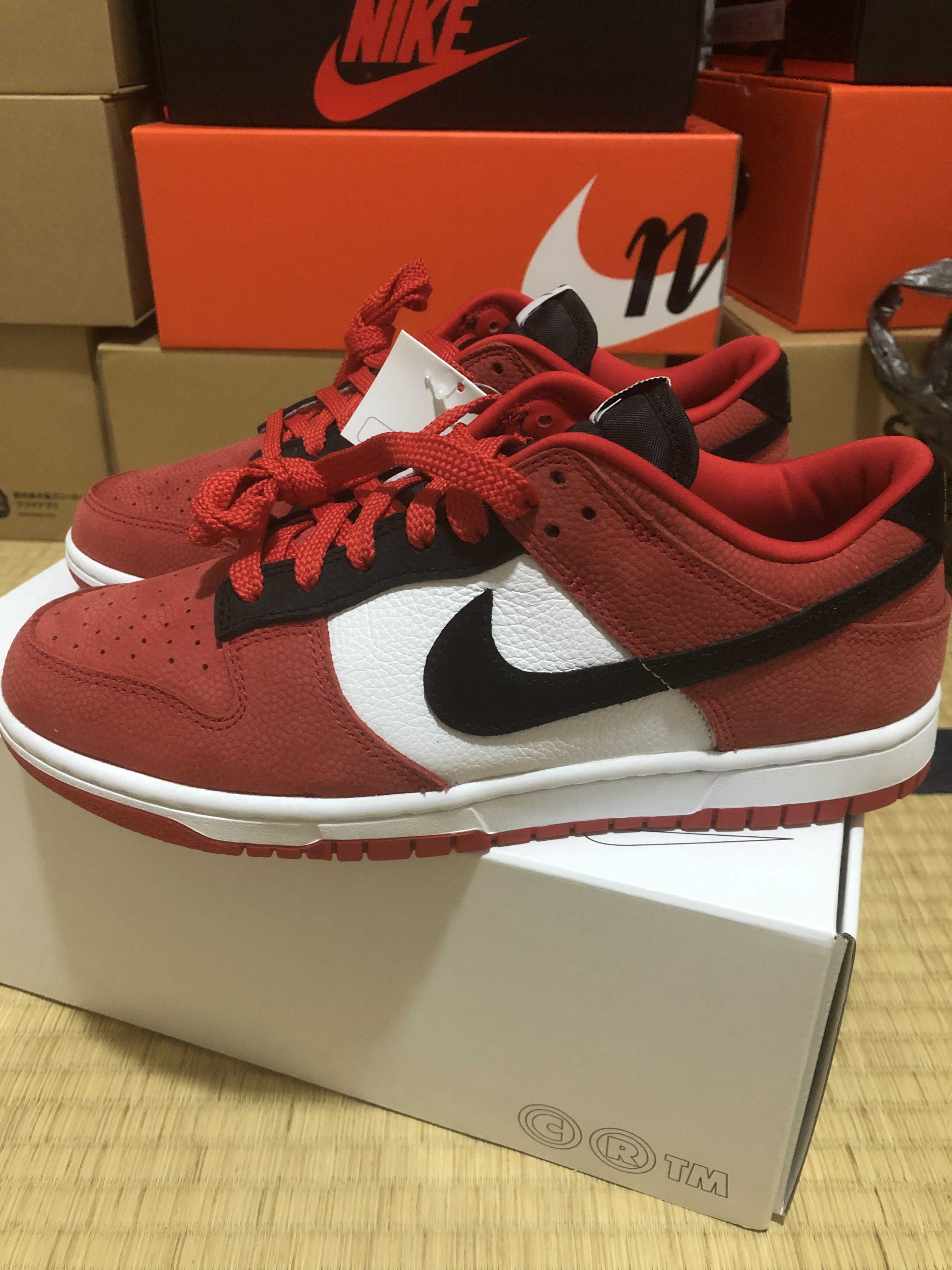 Nike SB Dunk Low Pro "J-Pack Chicago/Varsity Red and White"