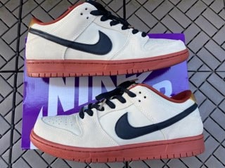 Nike SB Dunk Low Pro "Hennessy"