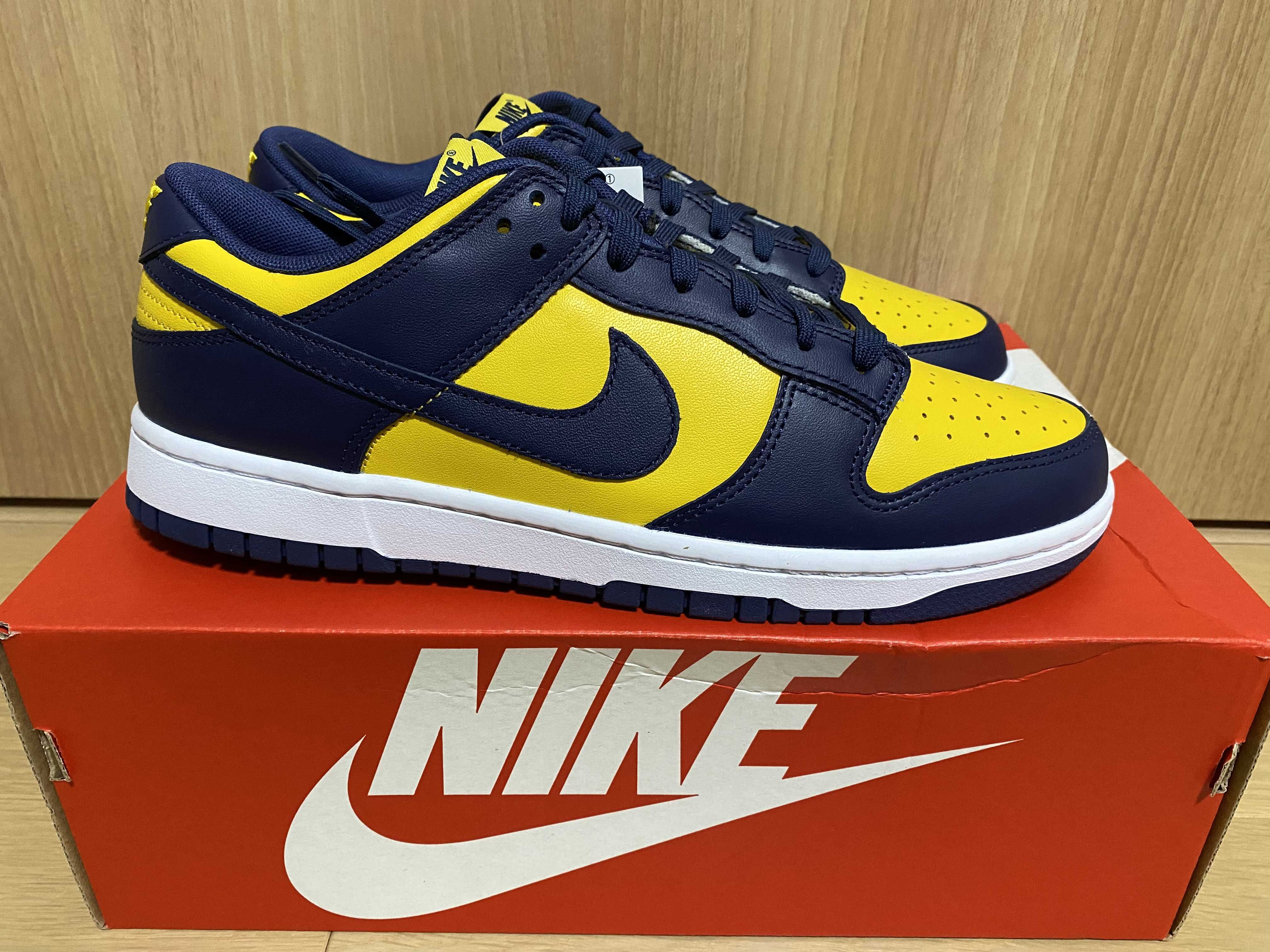 Nike Dunk Low "Michigan"