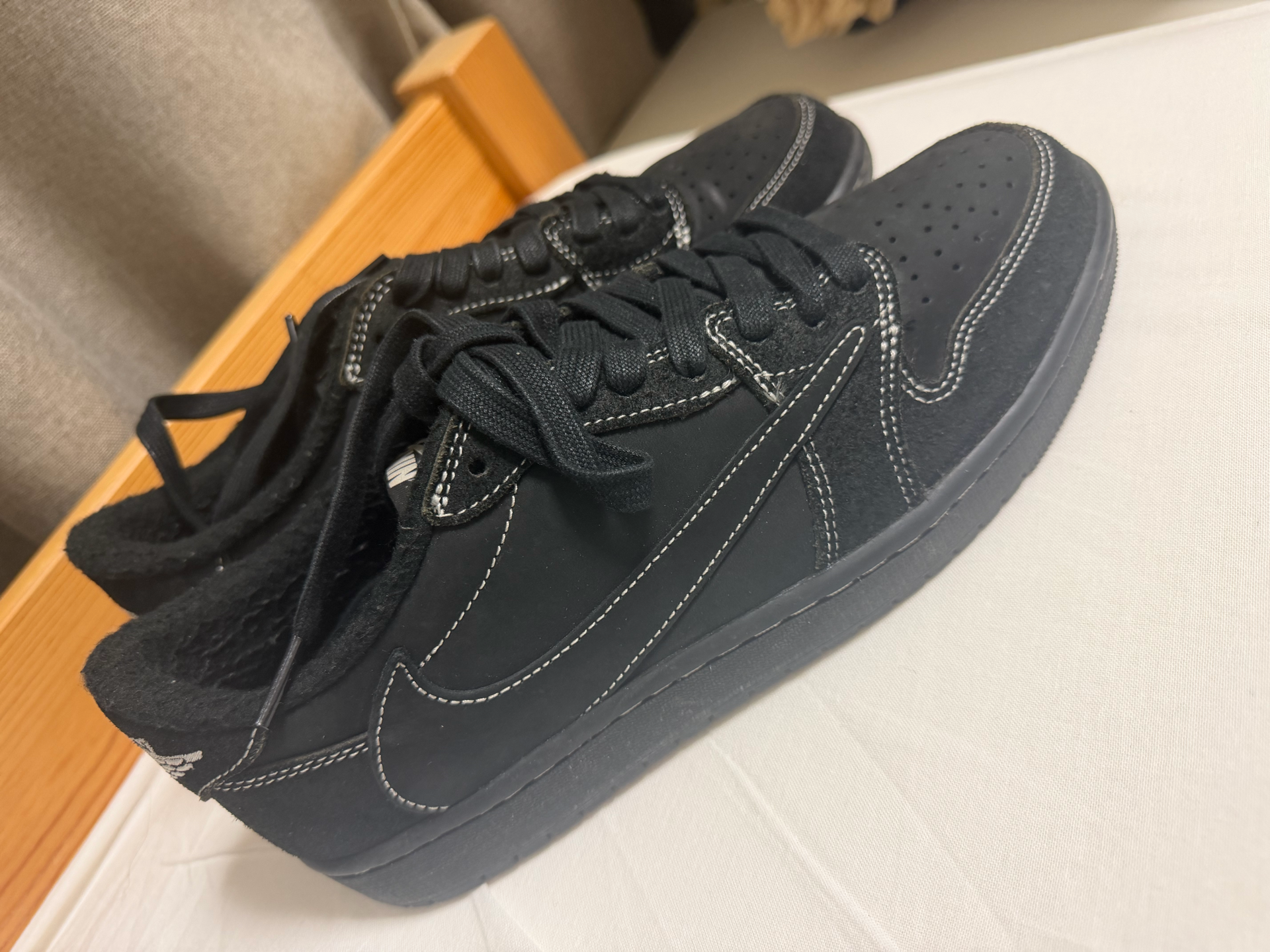 Travis Scott × Nike Air Jordan 1 Low OG SP "Black Phantom"