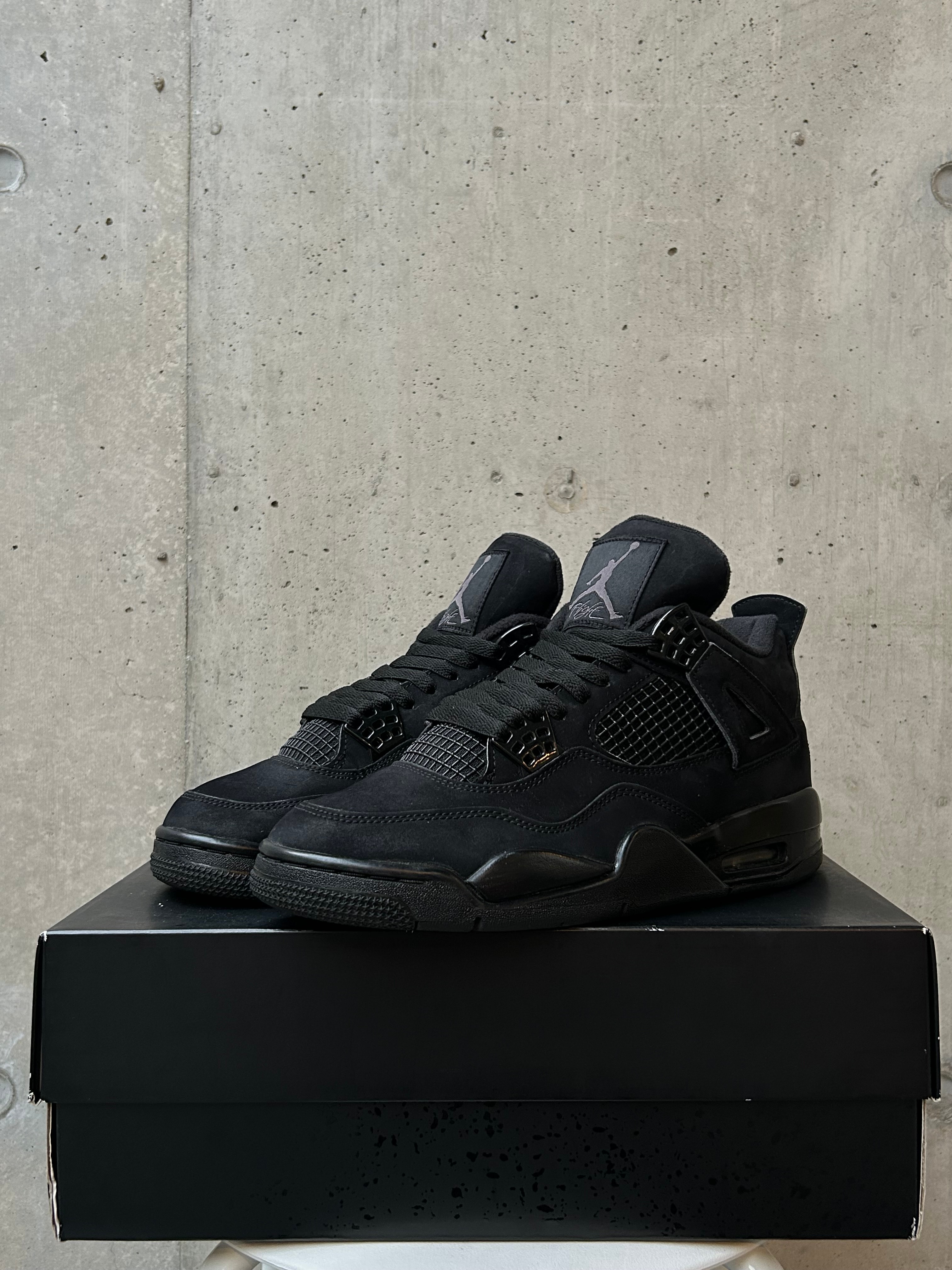 Nike Air Jordan 4 "Black Cat"