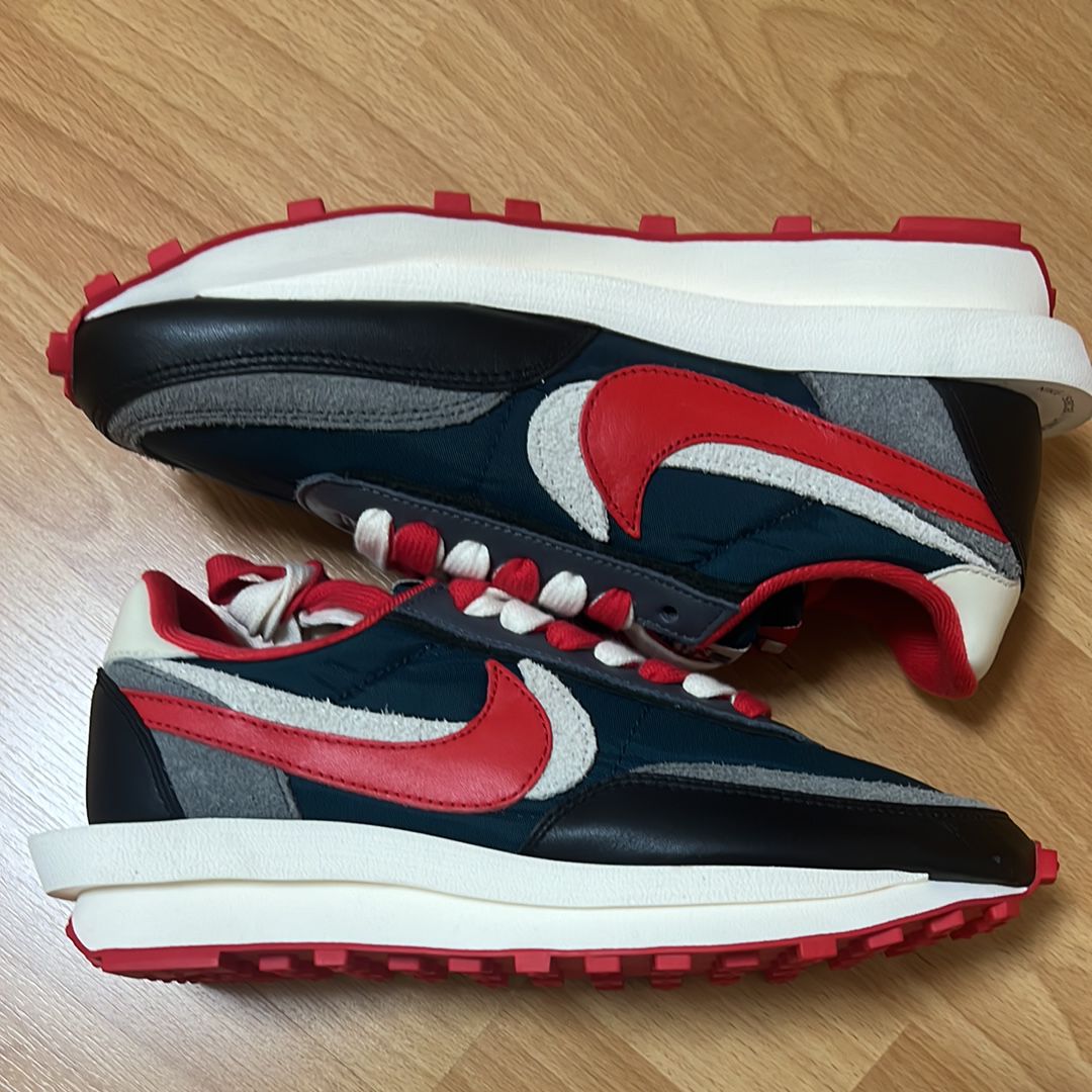 UNDERCOVER × sacai × Nike LD Waffle "Midnight Spruce/Pale Ivory-Dark Grey-University Red"