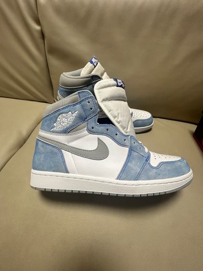 Nike Air Jordan 1 High OG "Hyper Royal"
