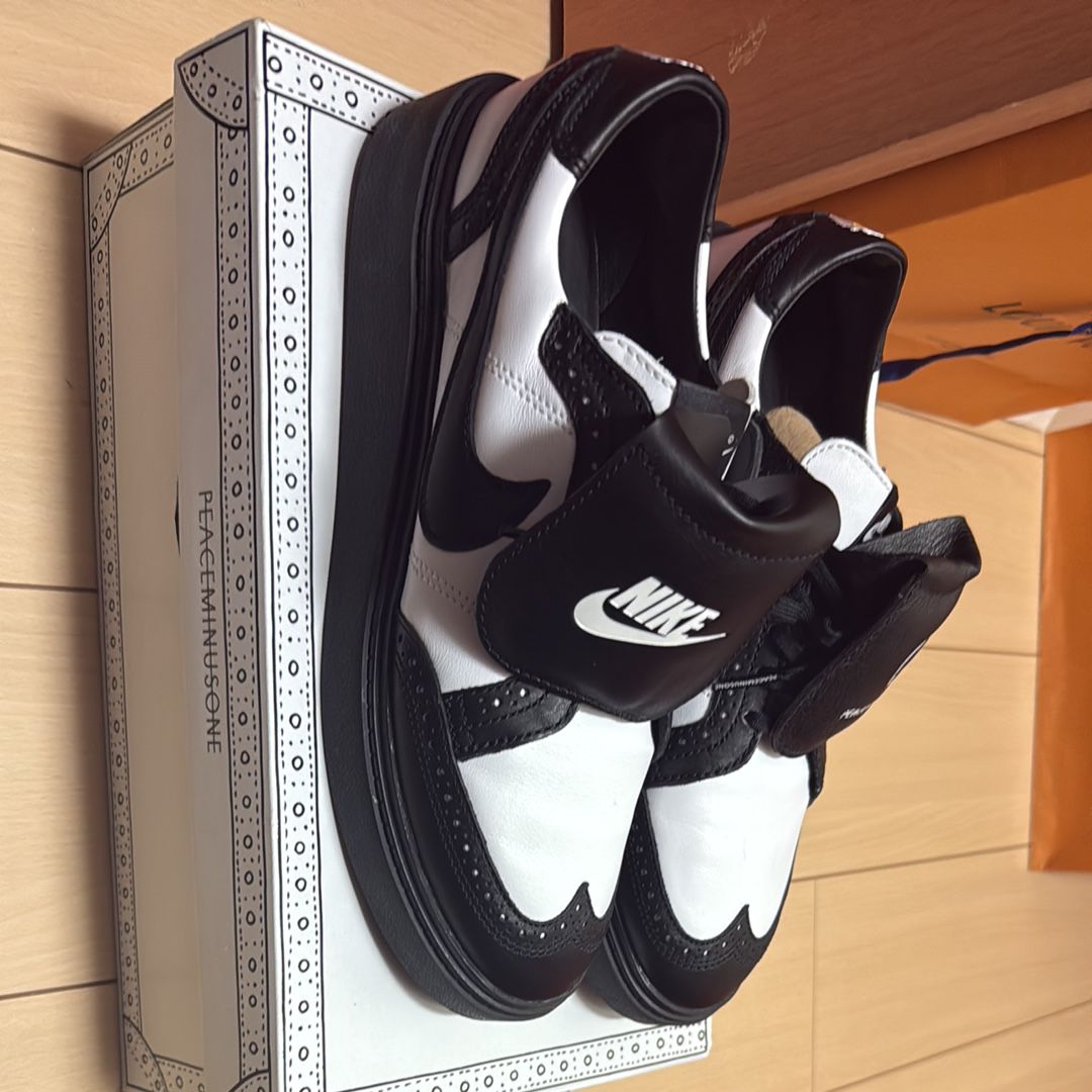 PEACEMINUSONE × Nike Kwondo 1 "Black and White" / G-DRAGON