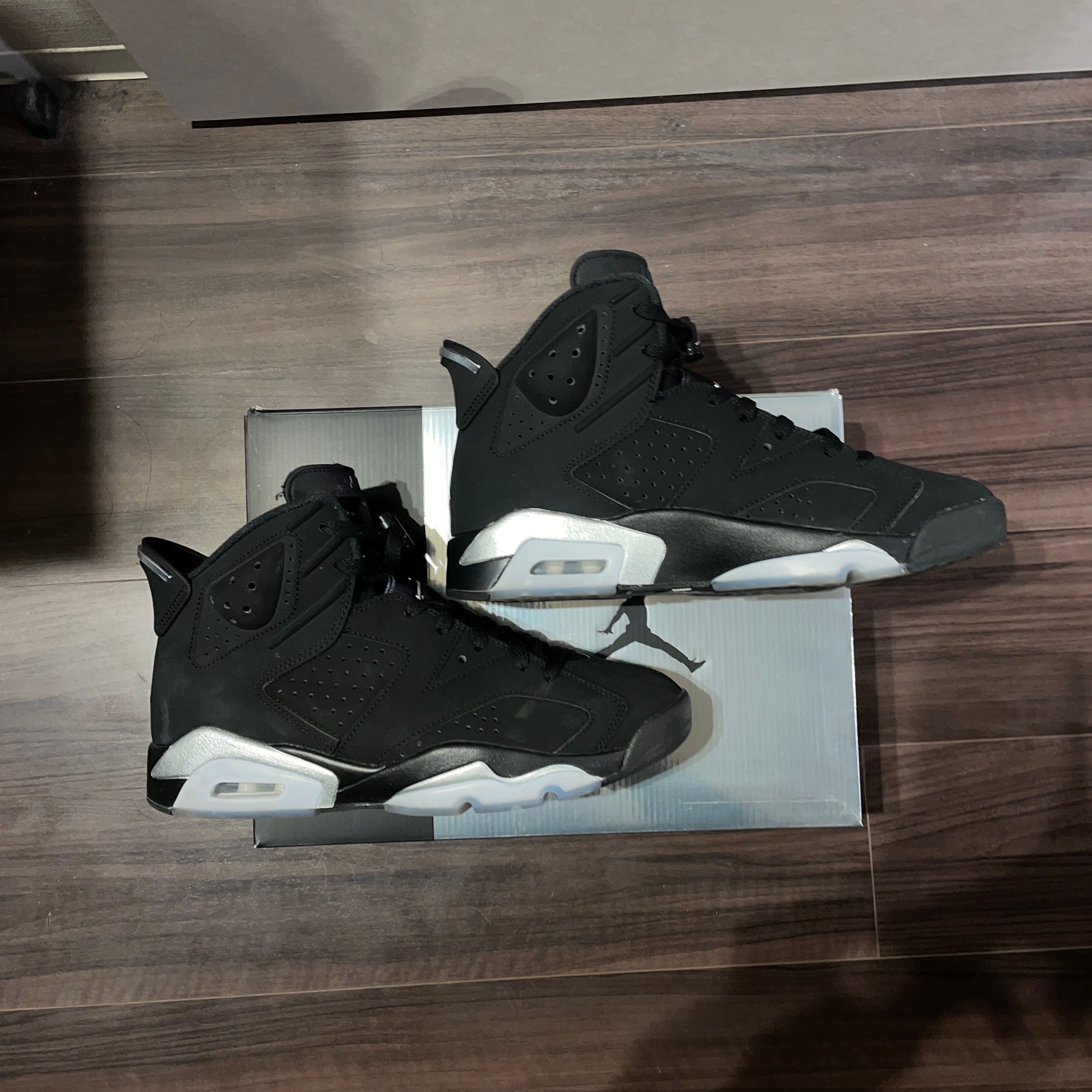 Nike Air Jordan 6 Retro "Metallic Silver"
