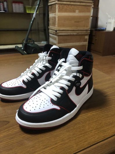 Nike Air Jordan 1 Retro High OG "Blood Line"