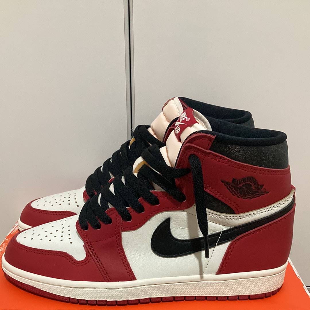 Nike Air Jordan 1 High OG "Lost & Found/Chicago"