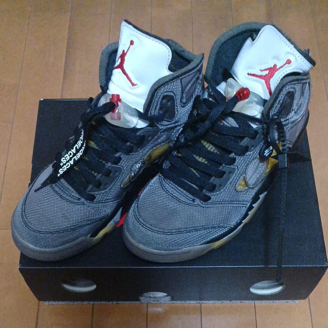 Off-White × Nike Air Jordan 5 "Black/Muslin/Fire Red"