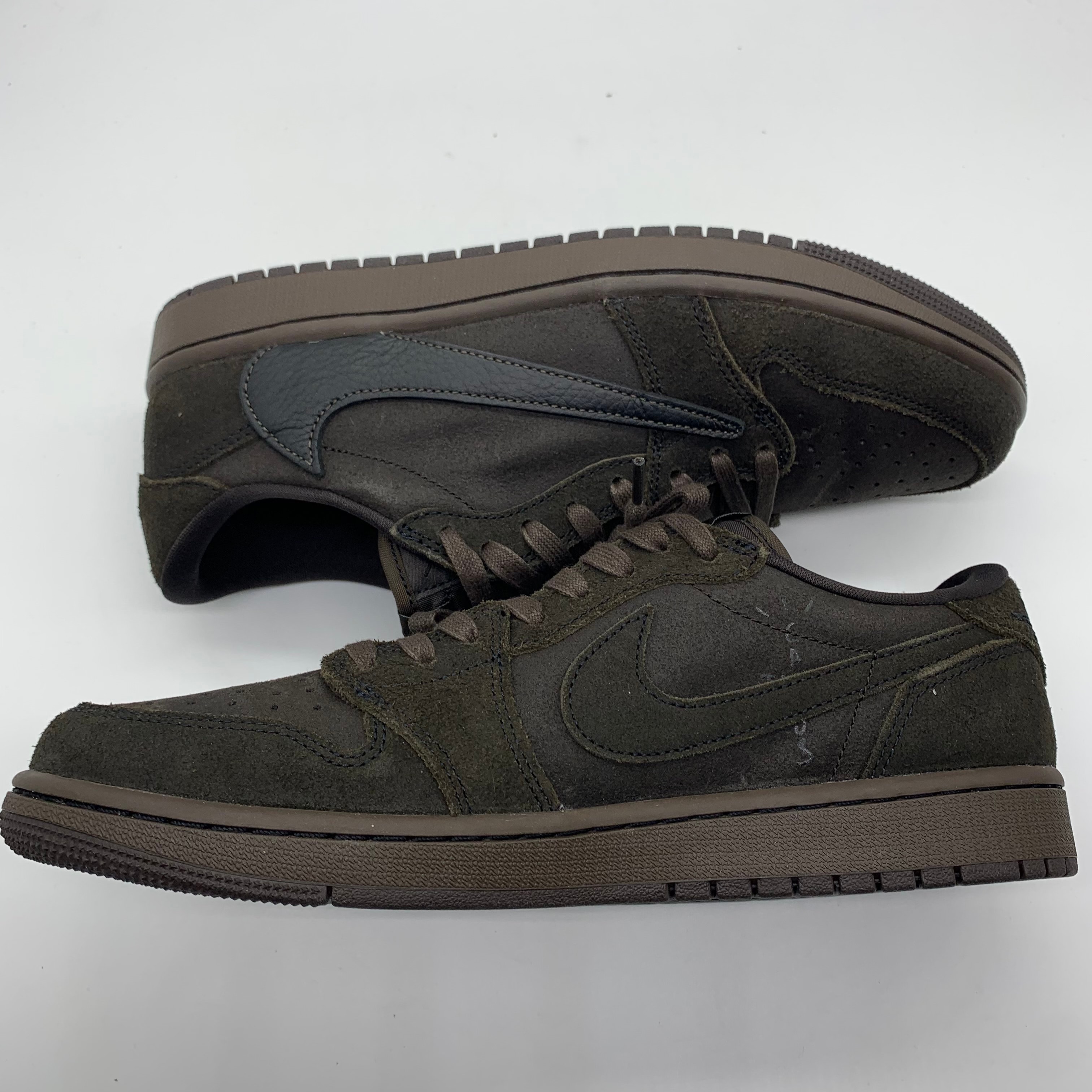 Travis Scott × Nike Air Jordan 1 Low OG SP "Velvet Brown and Dark Mocha"
