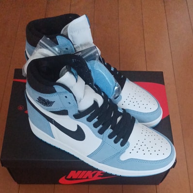 Nike Air Jordan 1 High OG "University Blue"