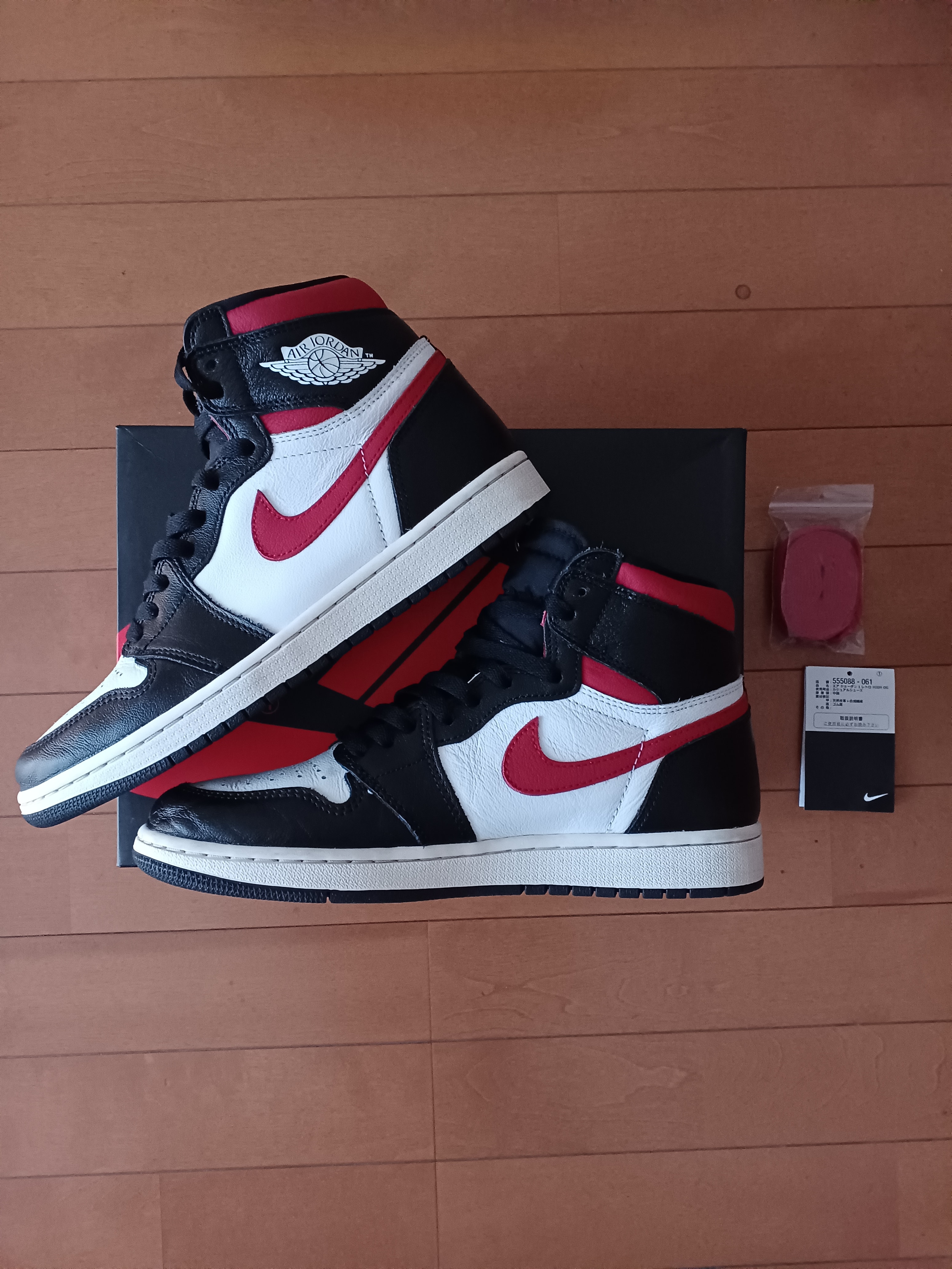 Nike Air Jordan 1 Retro High "Black/White/Sail/Gym Red"