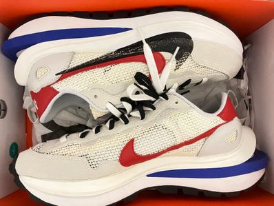 sacai × Nike Vapor Waffle "Royal Fuchsia"