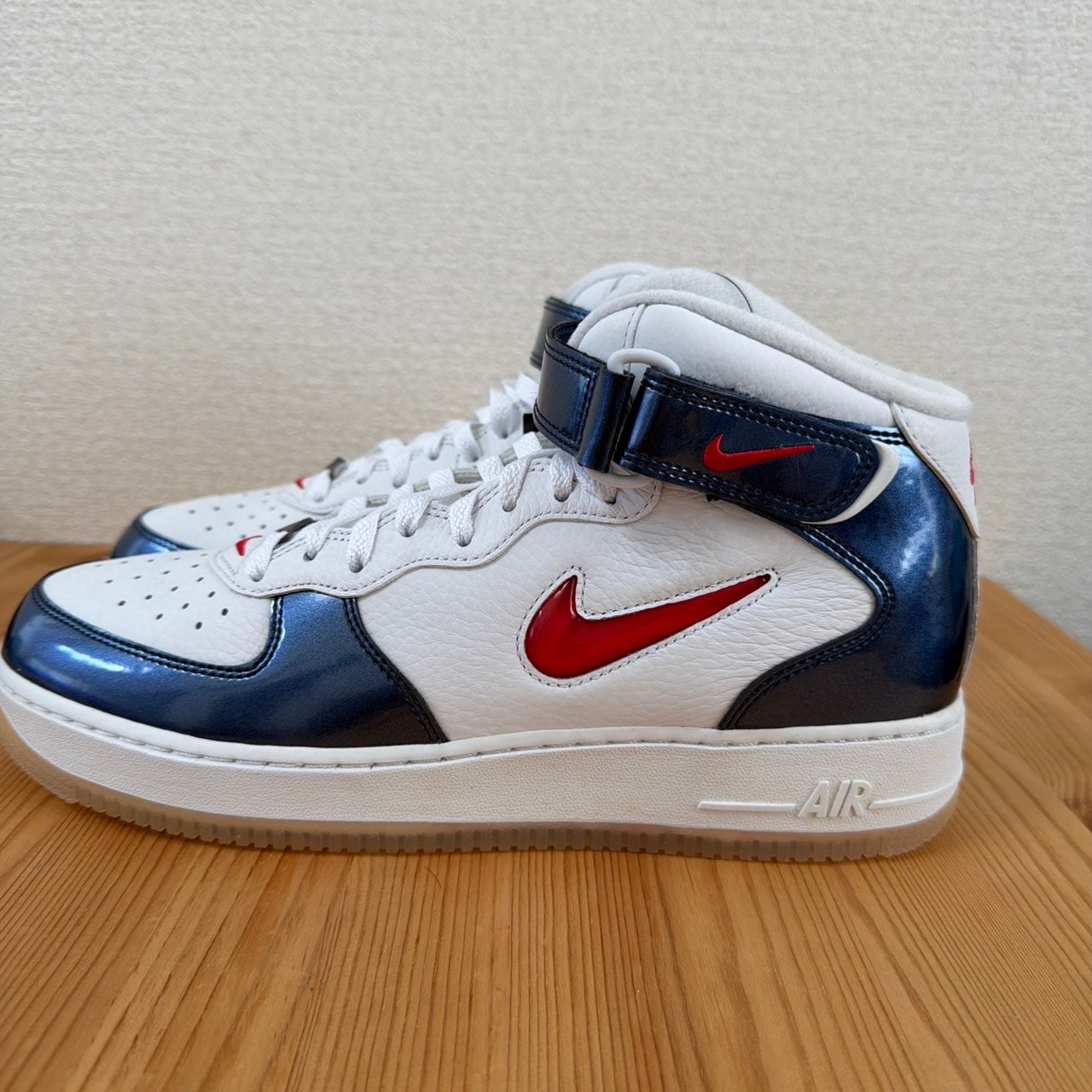 A+ (新品・未使用(ワケあり))】ナイキ エアフォース1 ミッド QS