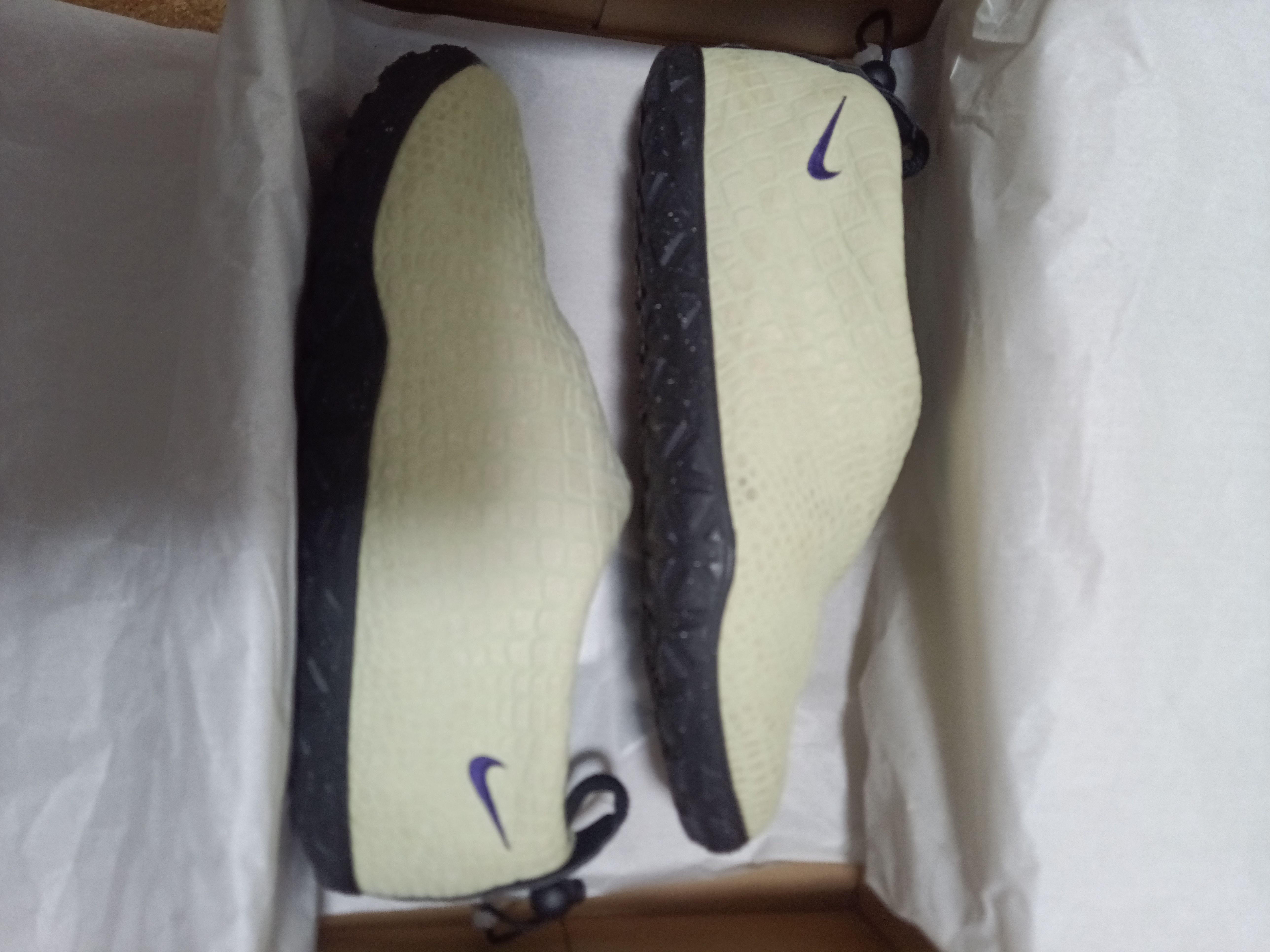 ナイキ ACG モック PRM "オリーブオーラ"