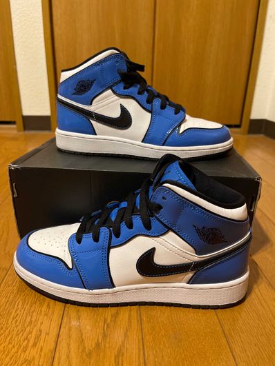 Nike GS Air Jordan 1 Mid SE "Signal Blue"