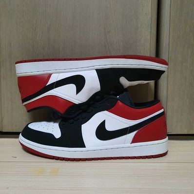 Nike Air Jordan 1 Low "Black Toe"