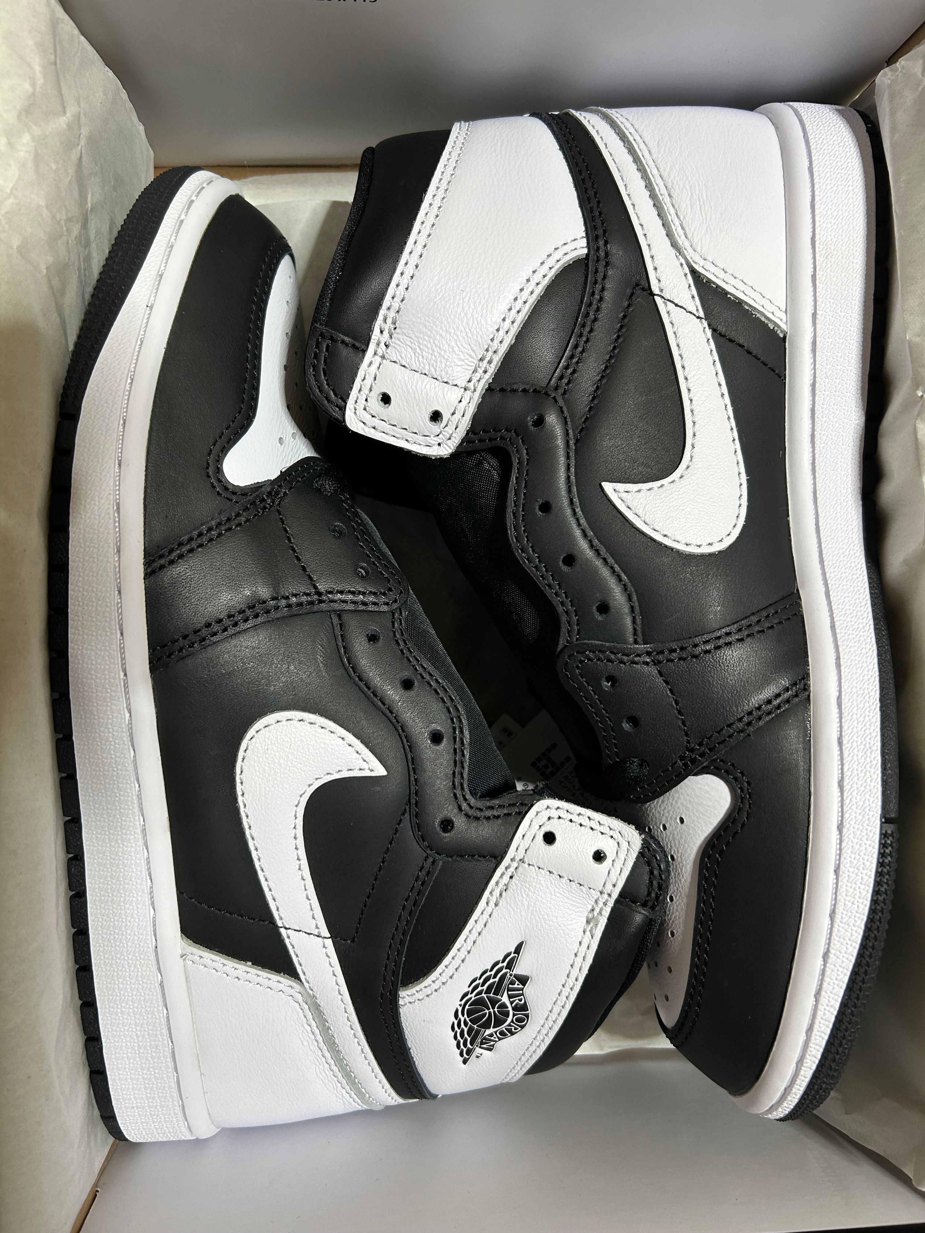 Nike Air Jordan 1 Retro High OG "Black/White"