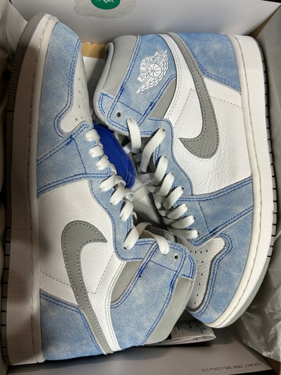 Nike Air Jordan 1 High OG "Hyper Royal"