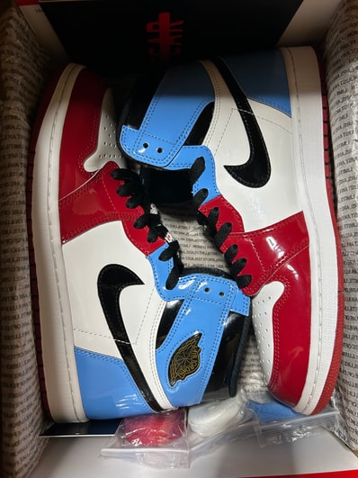 Nike Air Jordan 1 High OG "Fearless"