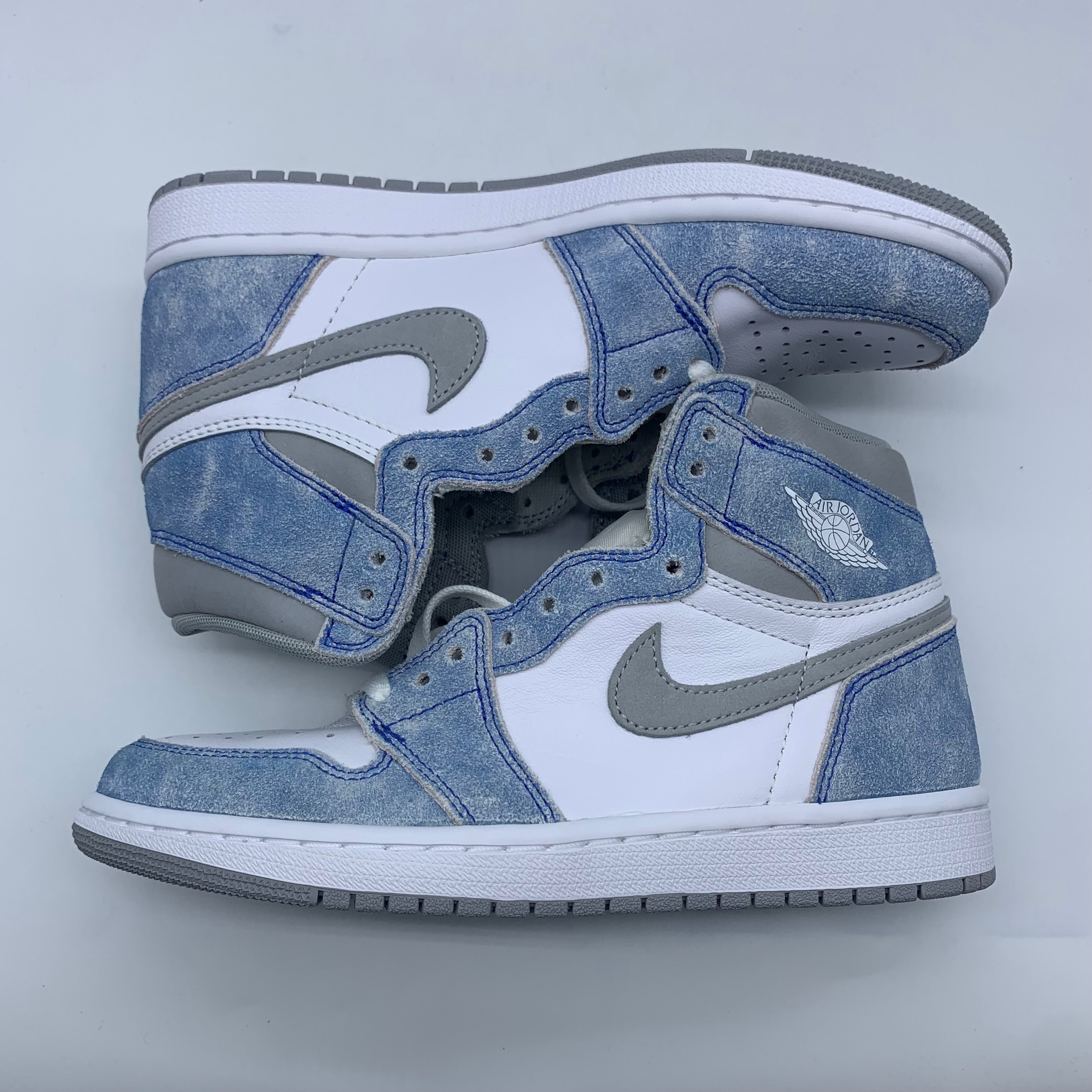 Nike Air Jordan 1 High OG "Hyper Royal"