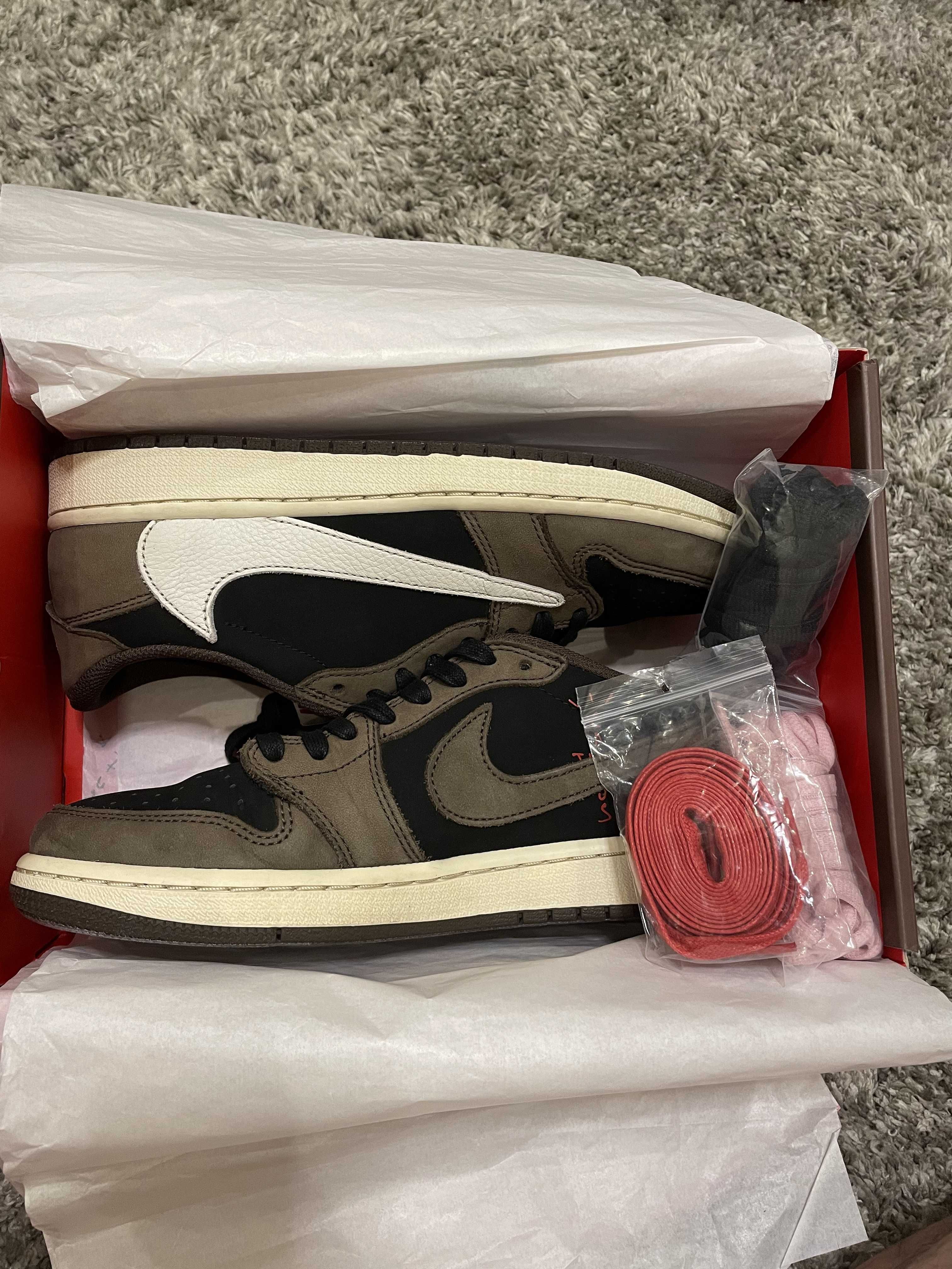 Travis Scott × Nike Air Jordan 1 Low OG SP-T "Black/Dark Mocha"