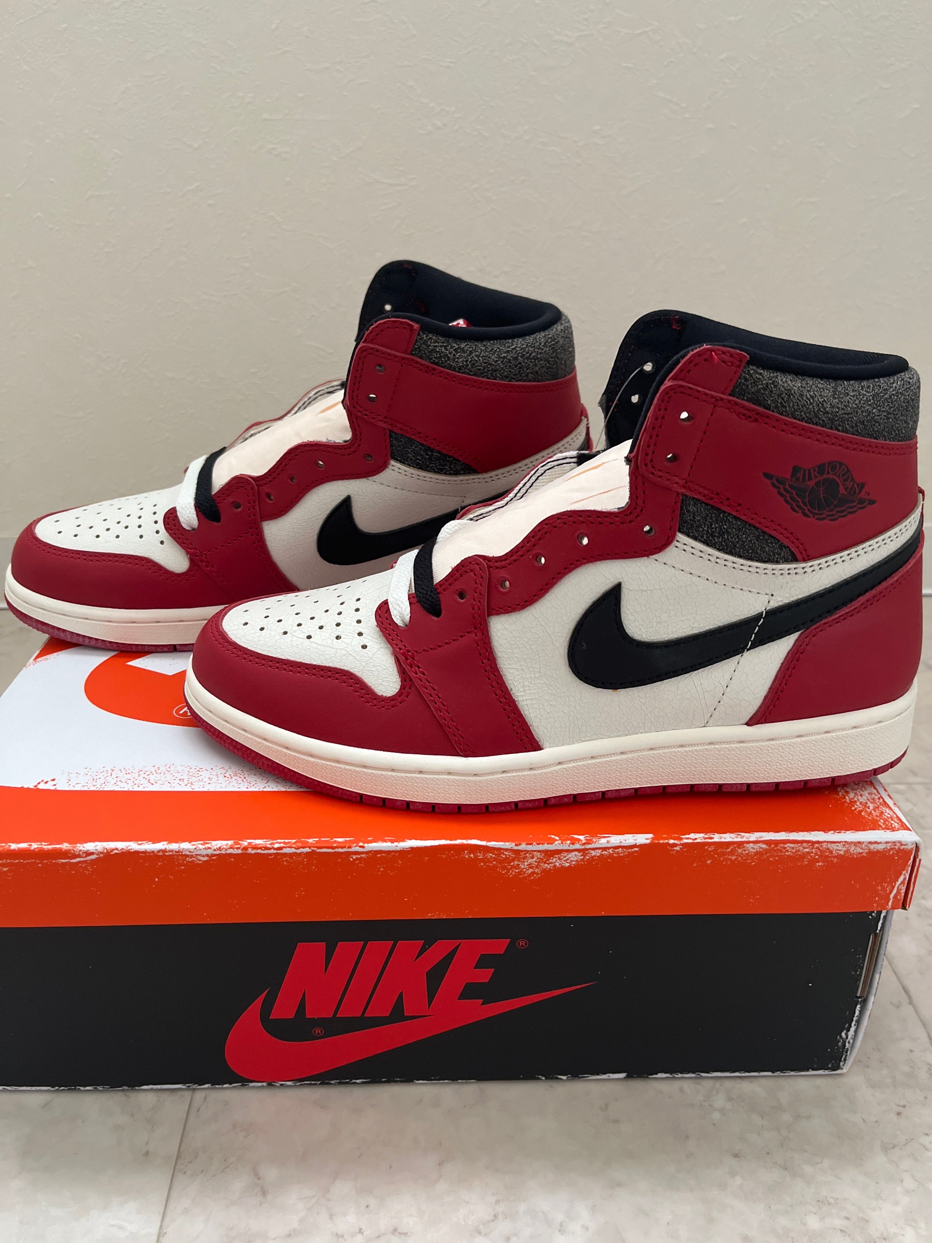 Nike Air Jordan 1 High OG "Lost & Found/Chicago"