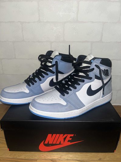 Nike Air Jordan 1 High OG "University Blue"