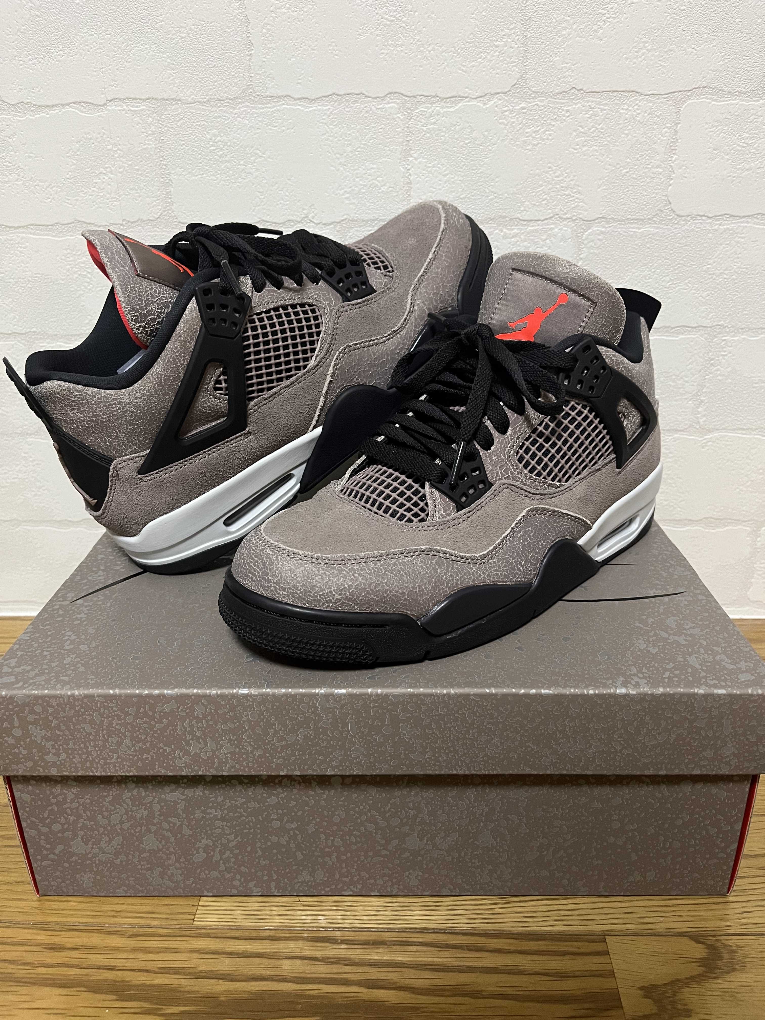 Nike Air Jordan 4 "Taupe Haze"   