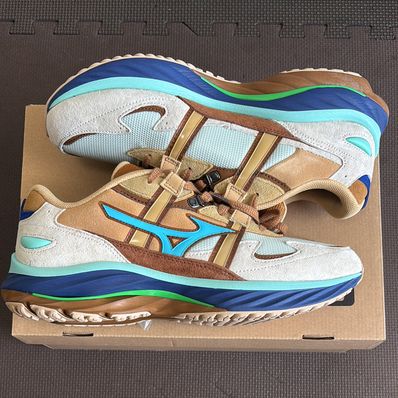 DIGAWEL × Mizuno Wave Rider β "Baige/Blue"