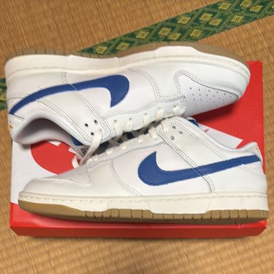 Nike Dunk Low SE "Royal and Gum"