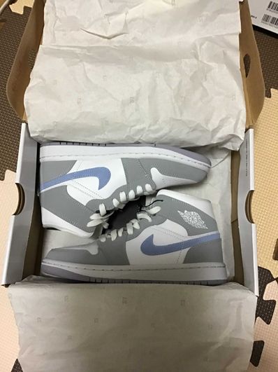 Nike Women's Air Jordan 1 Mid "Wolf Grey"