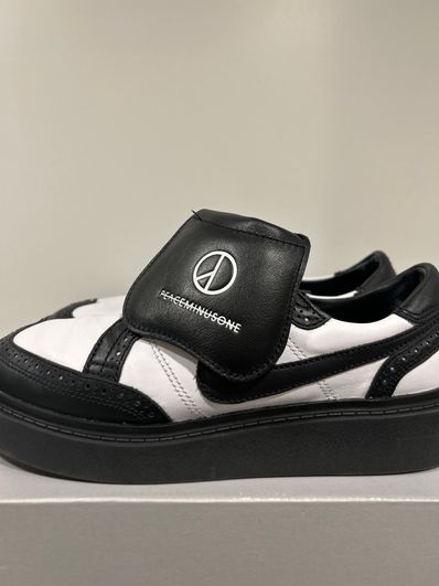 PEACEMINUSONE × Nike Kwondo 1 "Black and White" / G-DRAGON