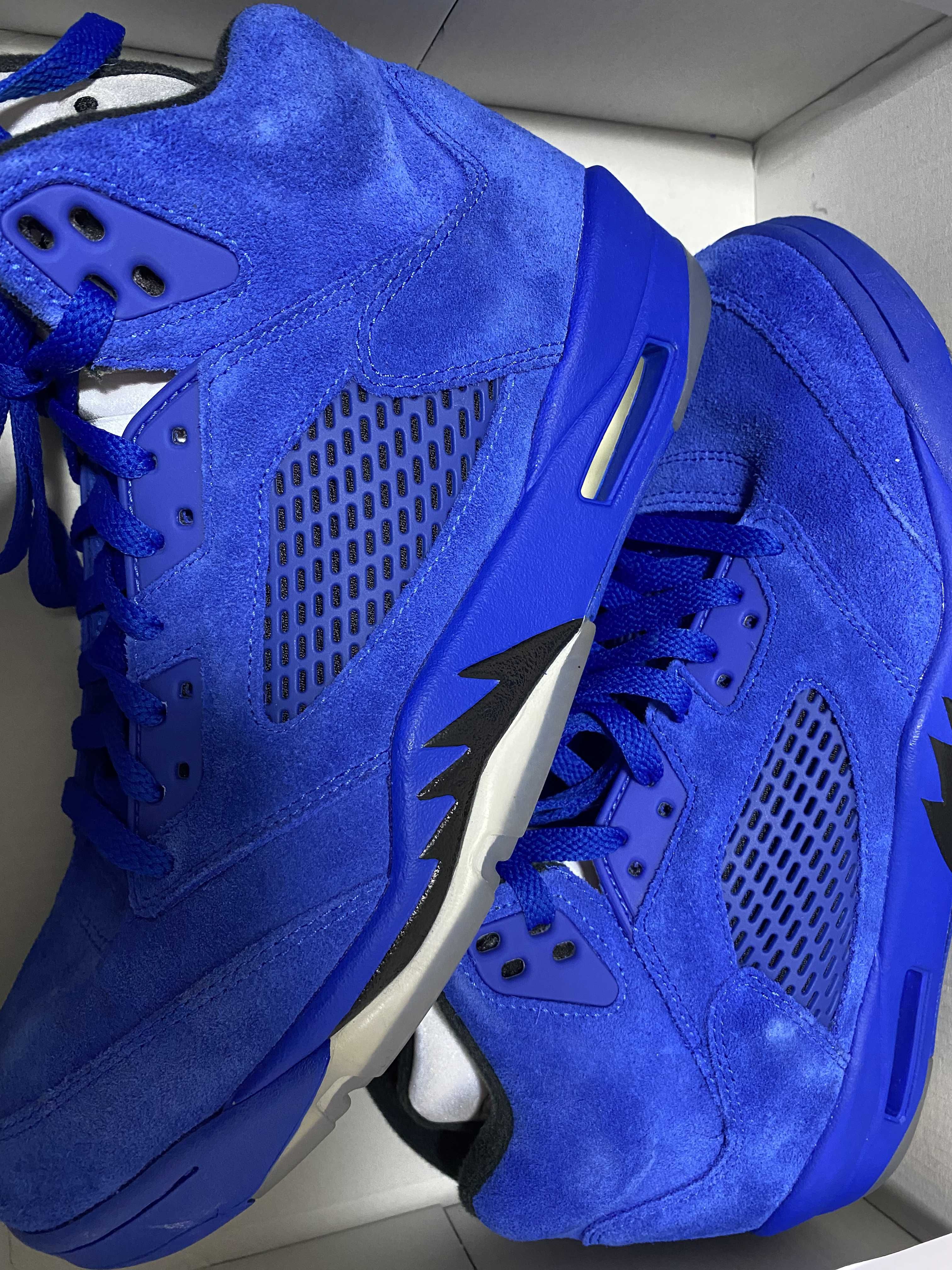 Nike Air Jordan 5 Retro "Blue Suede"