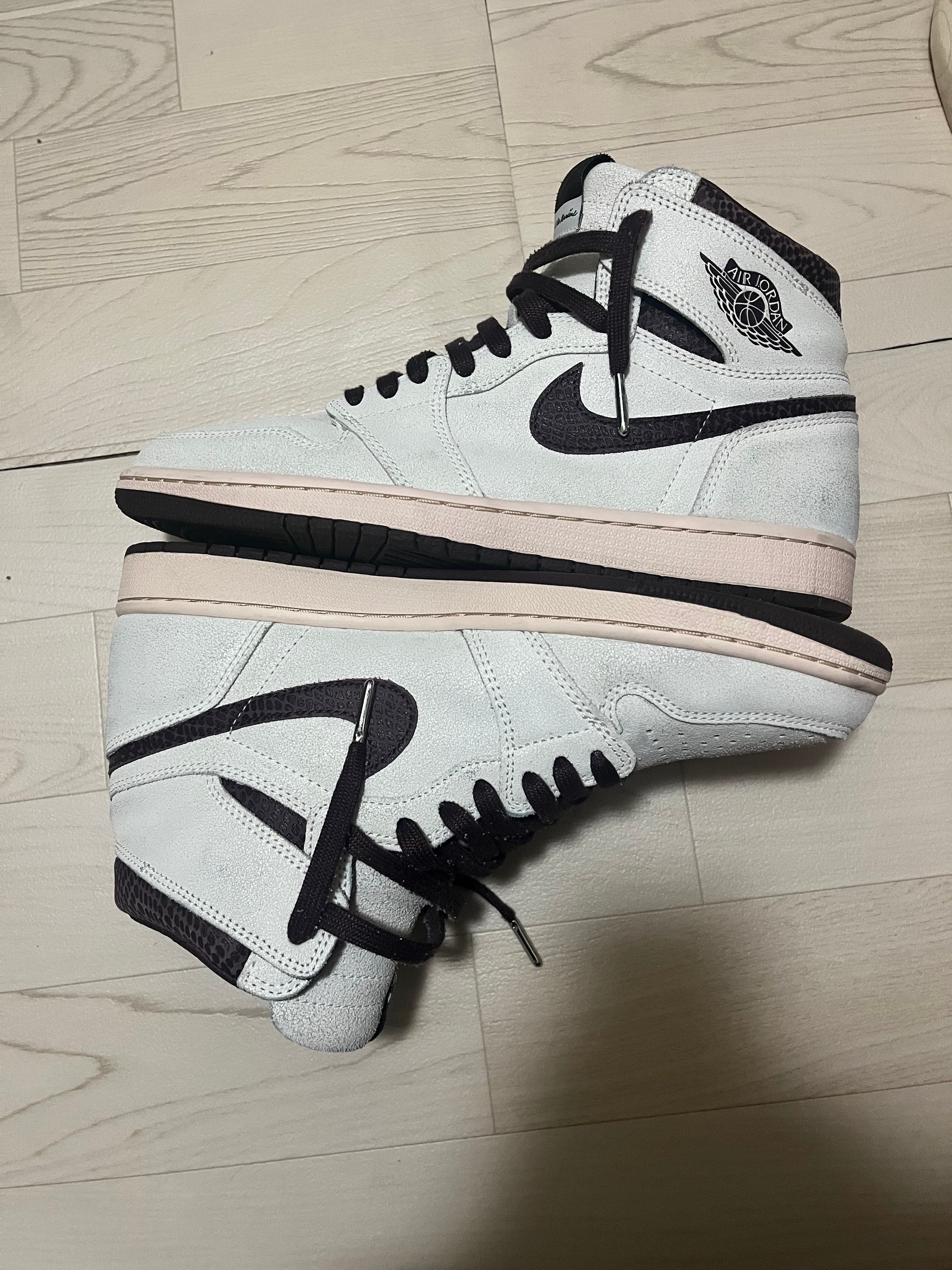 A Ma Maniere × Nike Air Jordan 1 Retro High OG "Sail and Burgundy"