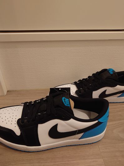 Nike Air Jordan 1 Low OG "Black and Dark Powder Blue/UNC"