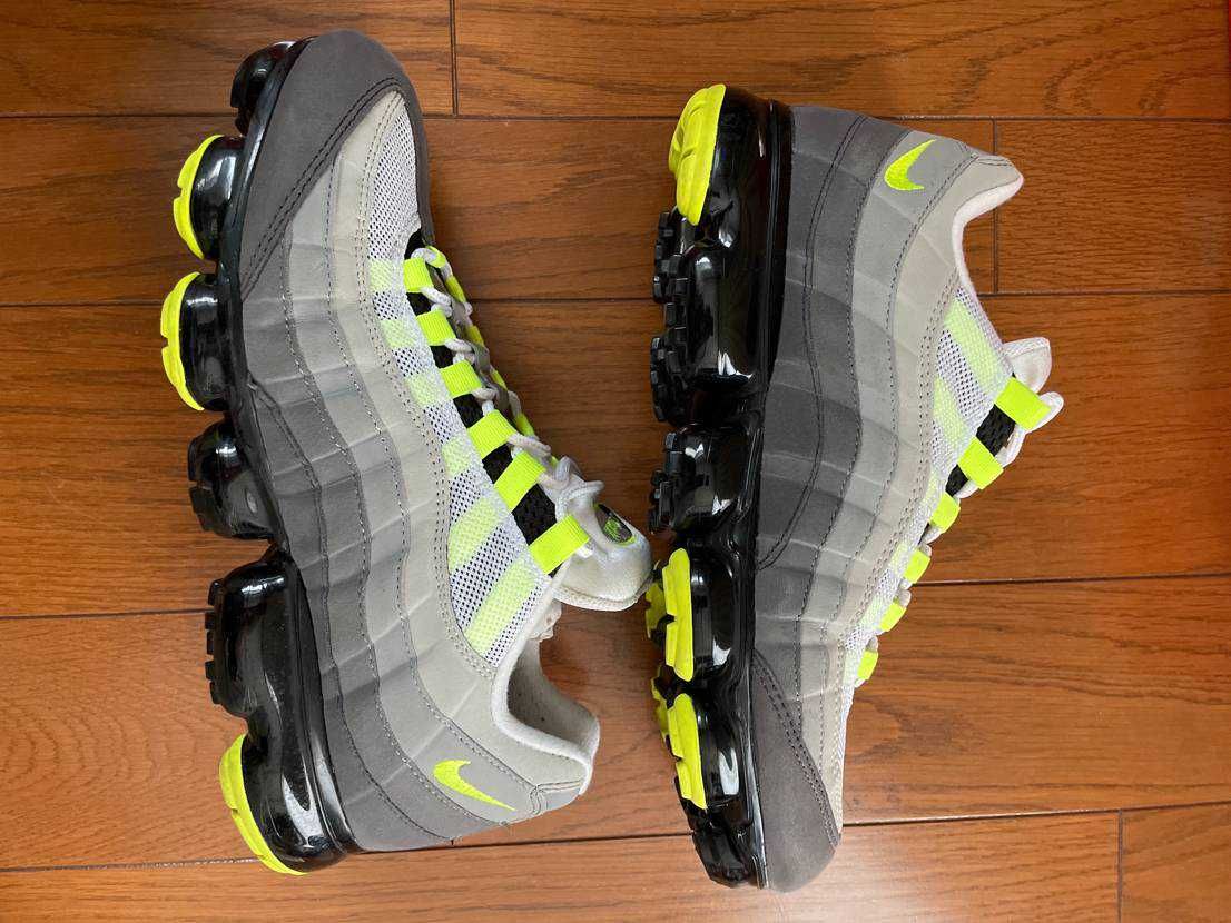Nike Air Vapormax 95 "Neon"