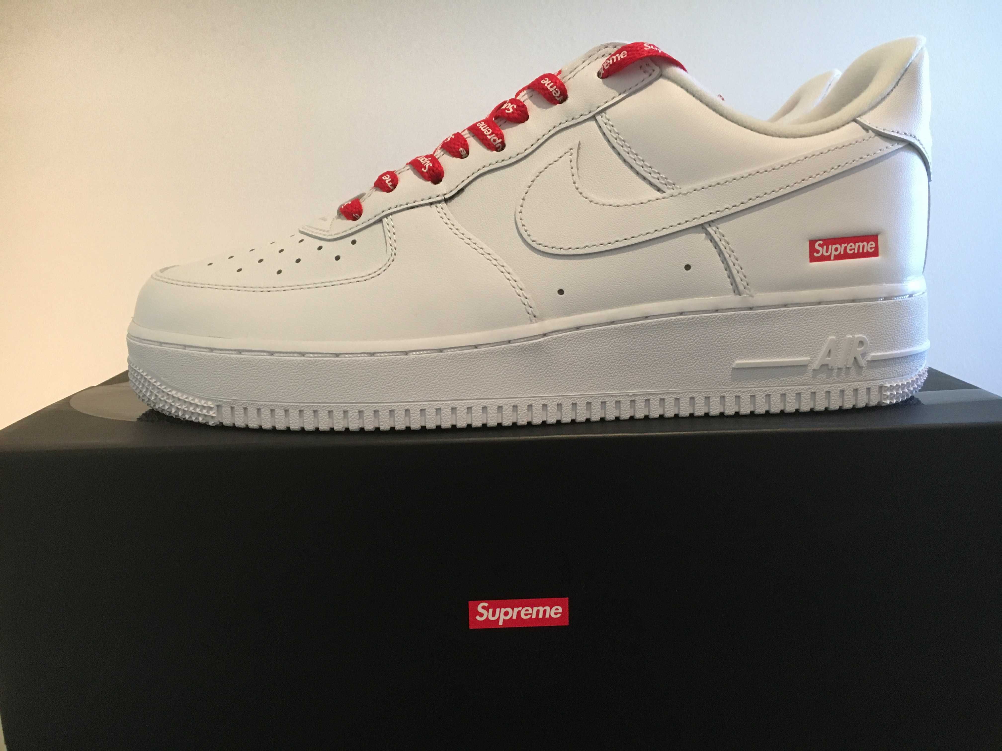 Supreme × Nike Air Force 1 Low "White"