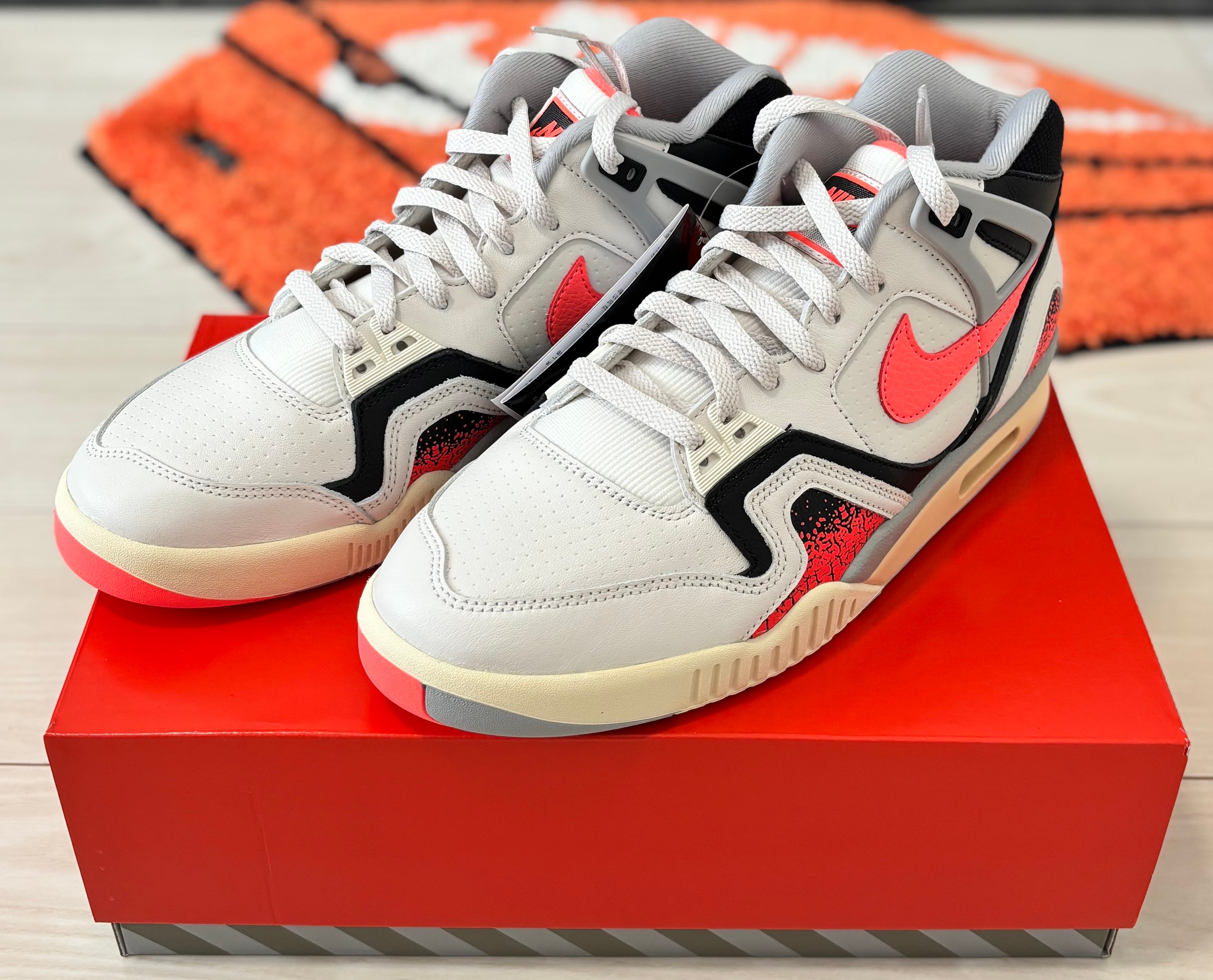 ナイキ エアテック チャレンジ2 "ホットラバ"