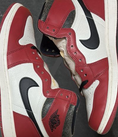 Nike Air Jordan 1 High OG "Lost & Found/Chicago"