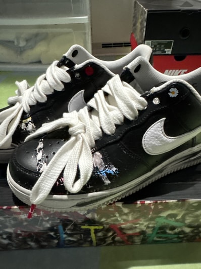 PEACEMINUSONE × Nike Air Force 1 Low Para Noise "Black" / G-DRAGON